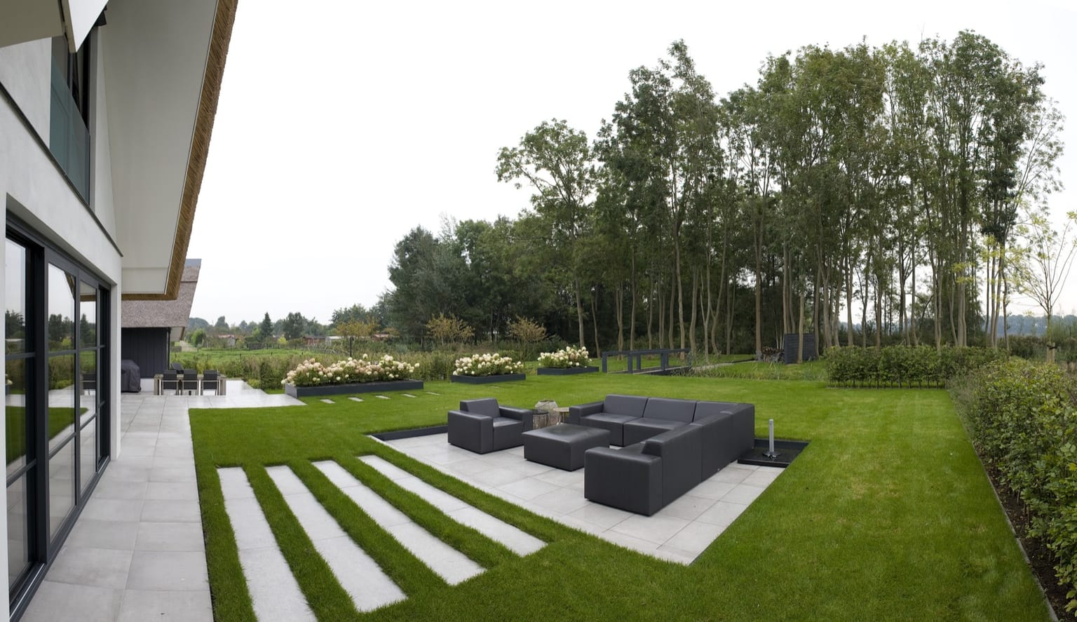 With a view afbeelding 3