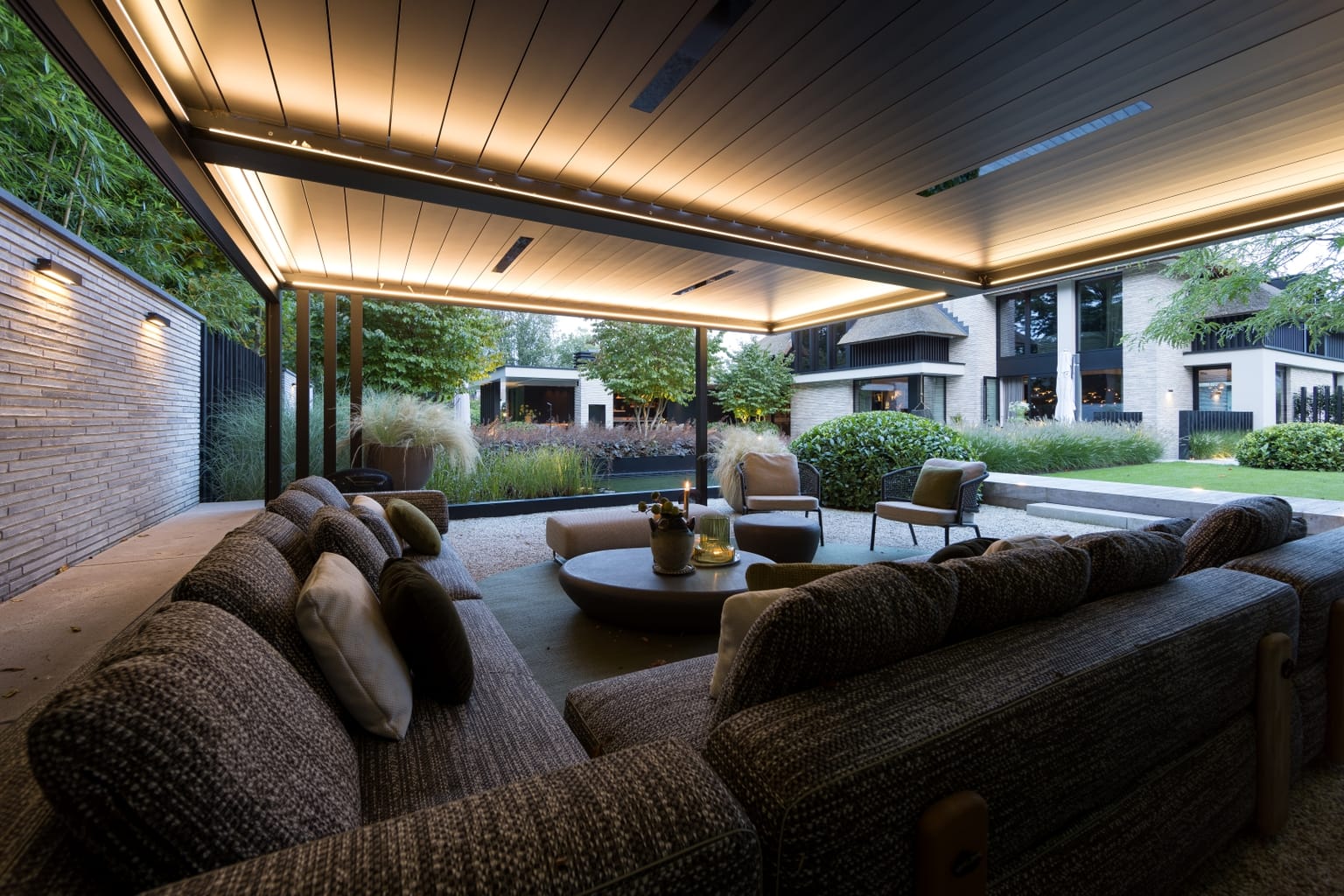 Collaboration between lines afbeelding 14